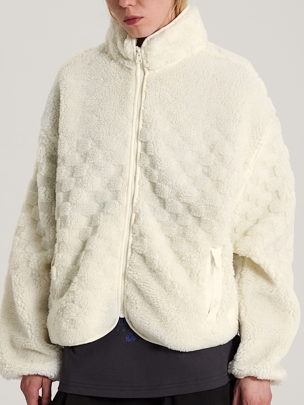 Vans Queens High Pile Jacket in marshmallow Cozy Cream Sherpa Zip-Front Jacket